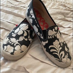 Roxy Canvas slip on sneakers